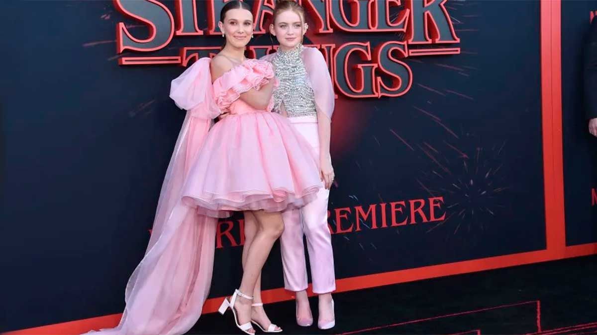 Millie Bobby Brown y Sadie Sink. 