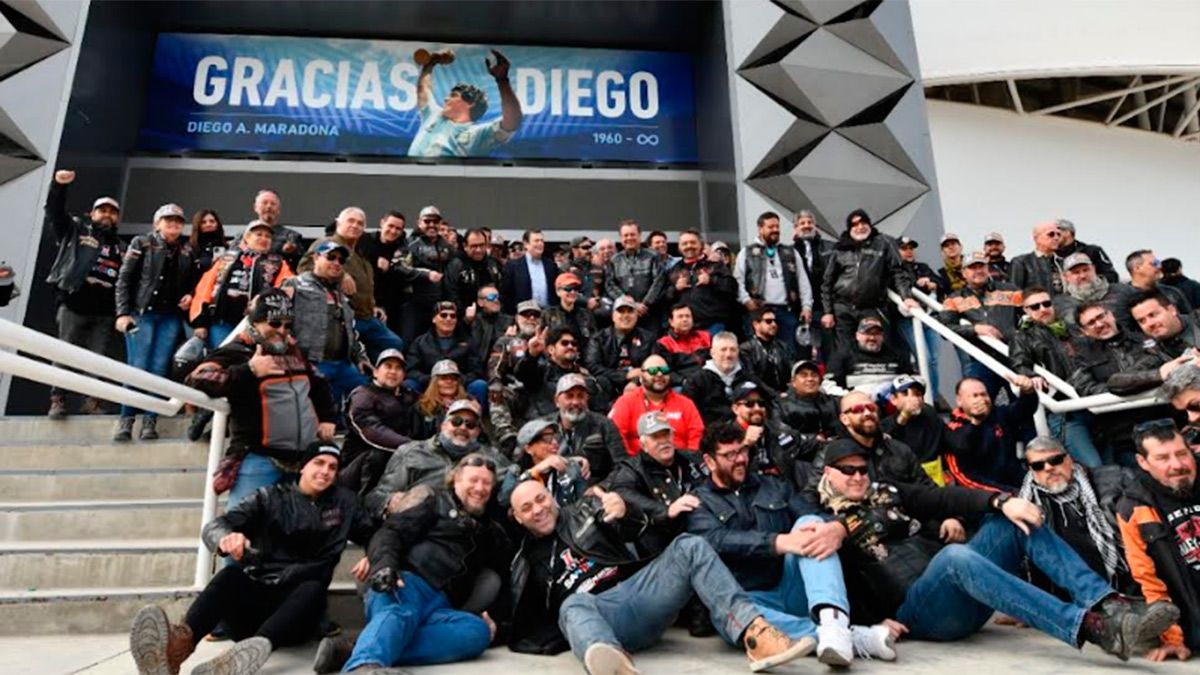 Más de 150 fans de Harley Davidson recorrieron el Estadio Único junto