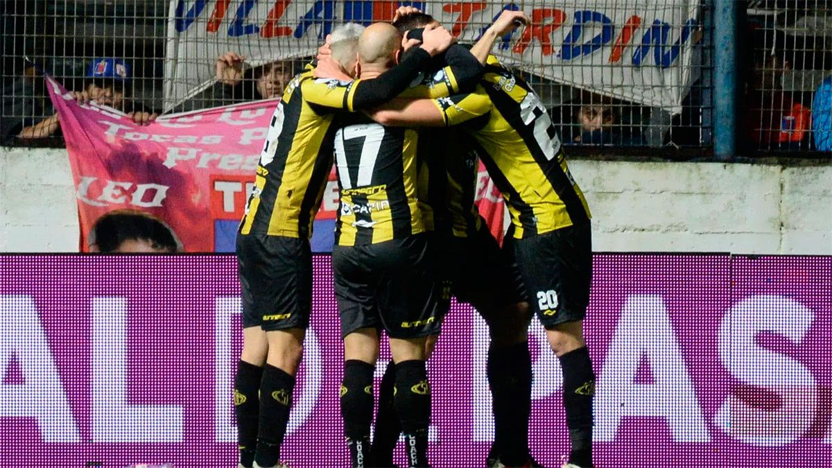 Deportivo Madryn dio el golpe y eliminó a Tigre de la Copa Argentina