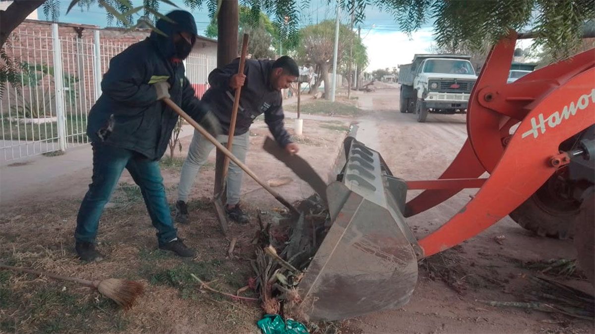 Intensifican los trabajos de limpieza y mantenimiento en las calles de ...