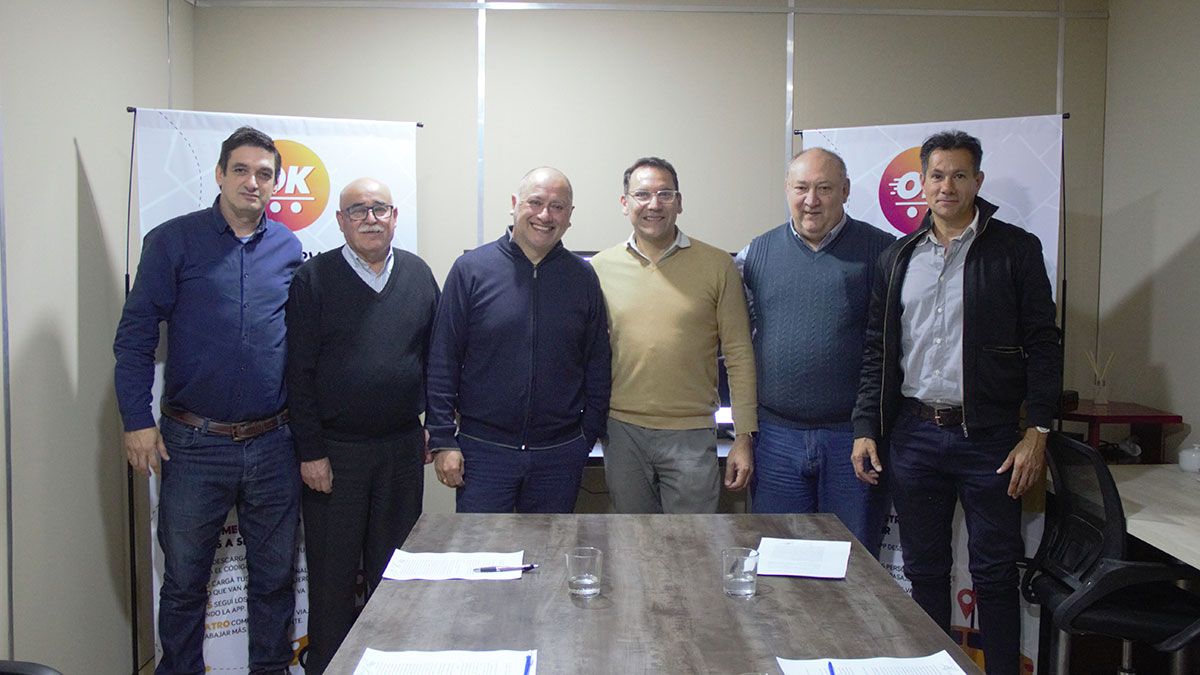 Juan Sade, Edgardo Rosas, Fernando Gómez, Martín Maldonado, Daniel Gómez y Leandro Taboada. 