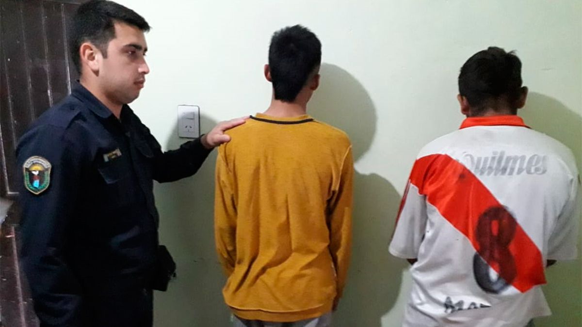 Dos jóvenes delincuentes fueron detenidos por el robo en una vivienda ...