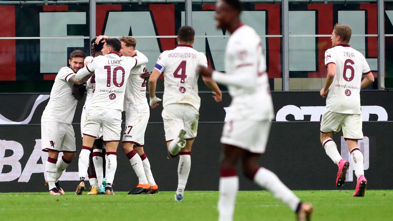 Torino sorprendió a Milan y lo eliminó en los octavos de final de la ...