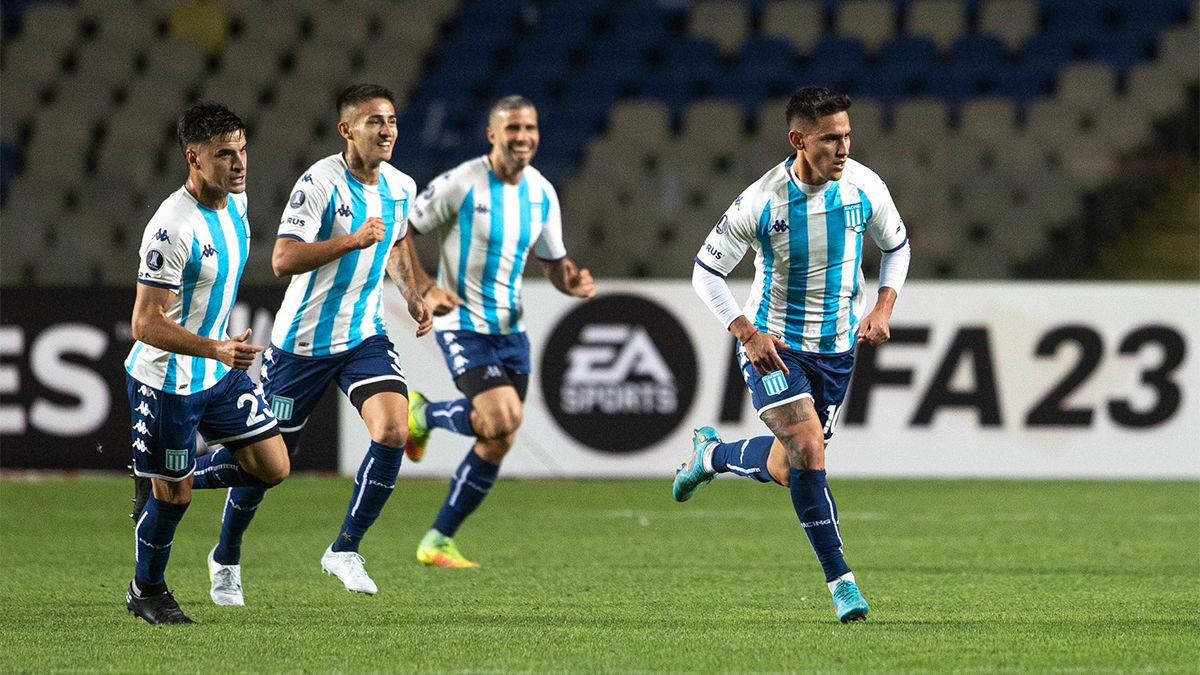 Racing debutó en la Libertadores con una alegría en Chile - Diario Panorama