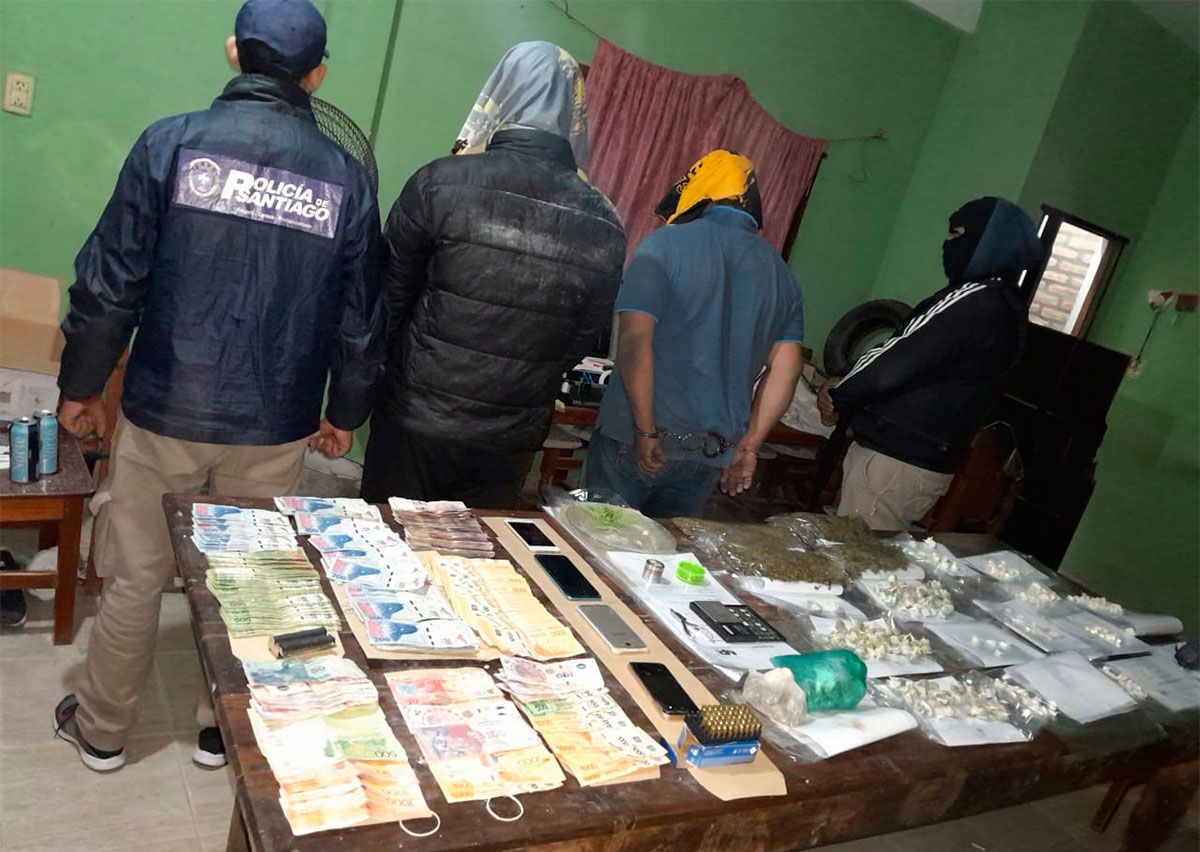 Dinero y drogas secuestradas 