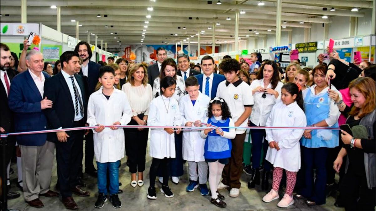 Fuentes participó de la apertura de la XX Feria provincial de Ciencia y ...