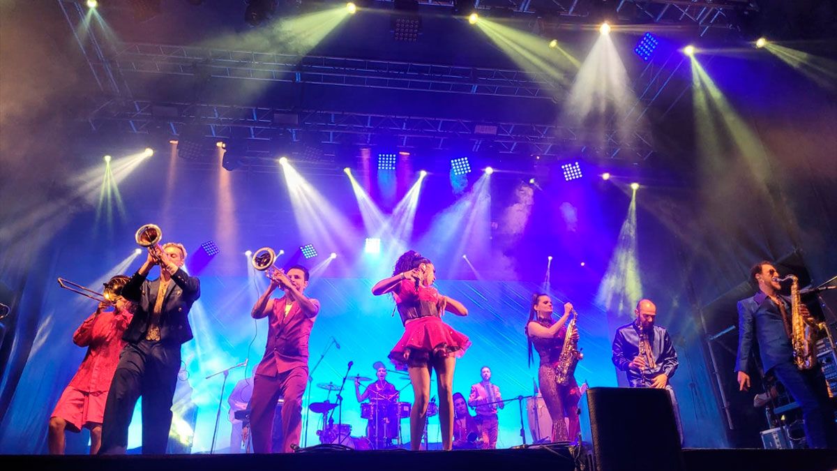 Las Termas de Río Hondo celebró sus 69 años con un impresionante show