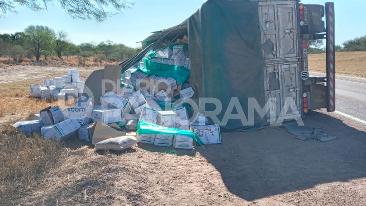 Un camión esquivó a una camioneta y volcó sobre la Ruta Nacional 34 ...