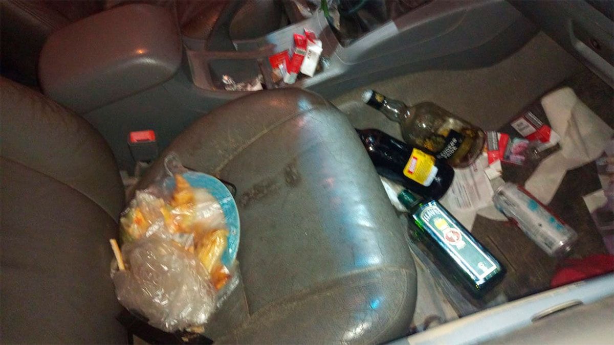 Interior de la camioneta 