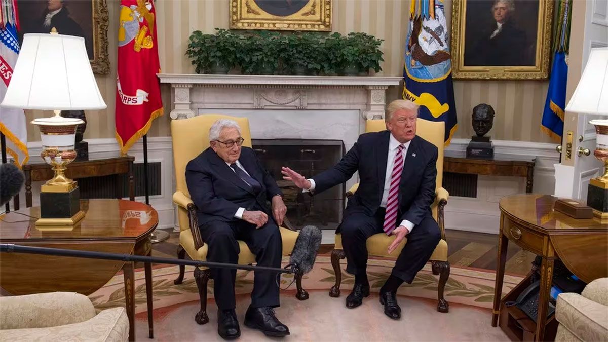 Kissinger y Donald Trump 