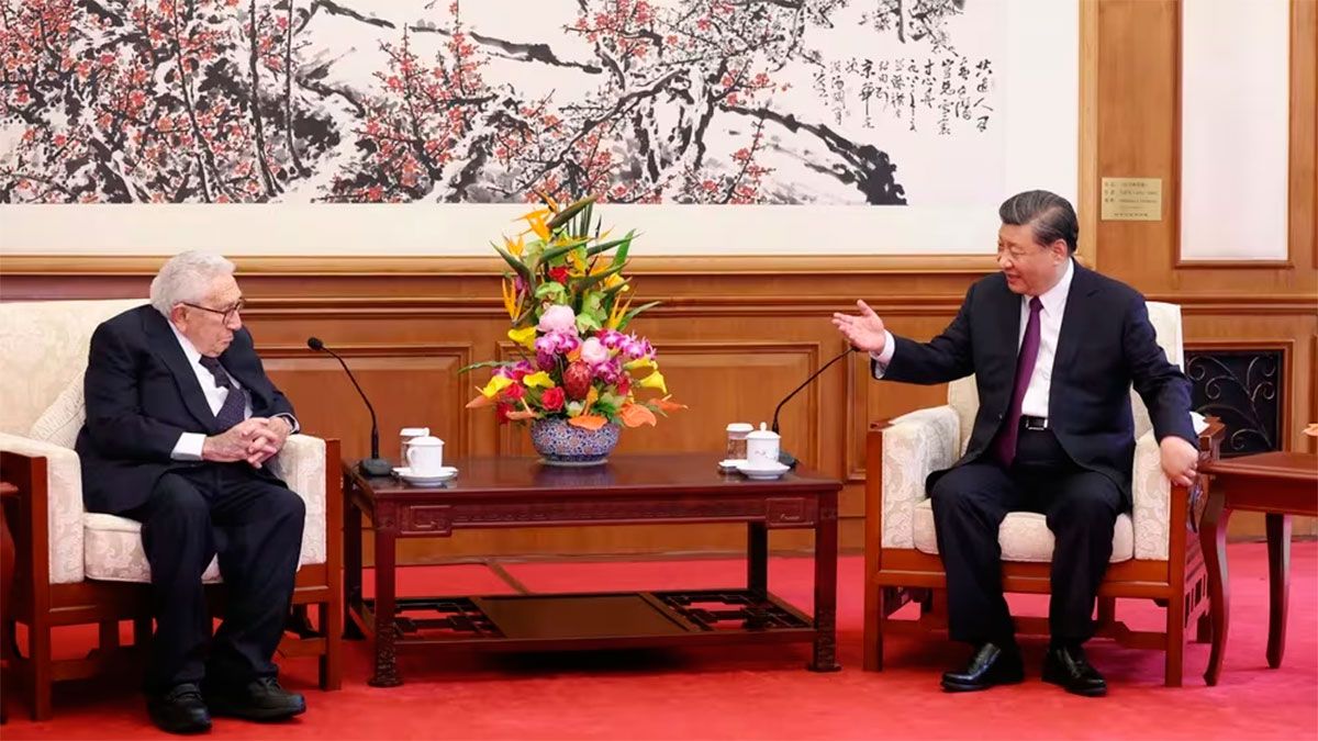 Kissinger y Xi Jinping 