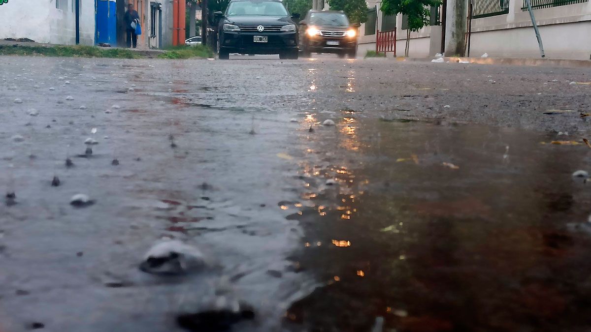 La lluvia dijo presente y acompañará el resto de este domingo - Diario ...