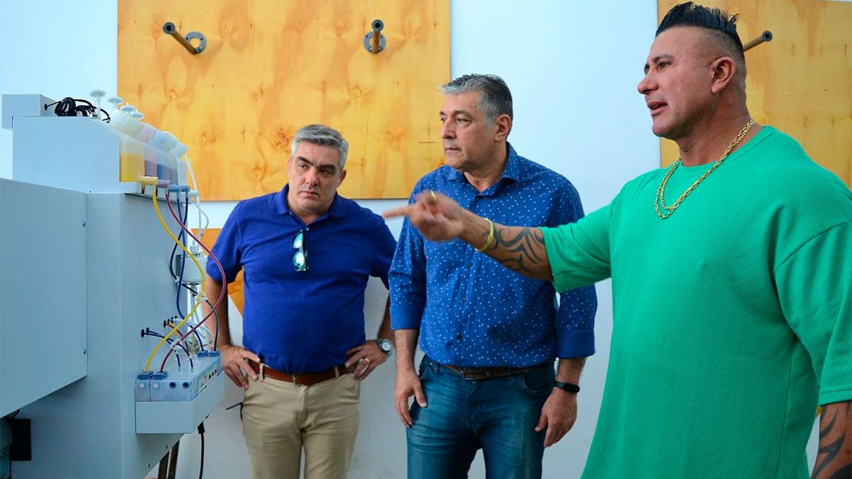 El intendente Roger Nediani visitó la apertura de un nuevo ...
