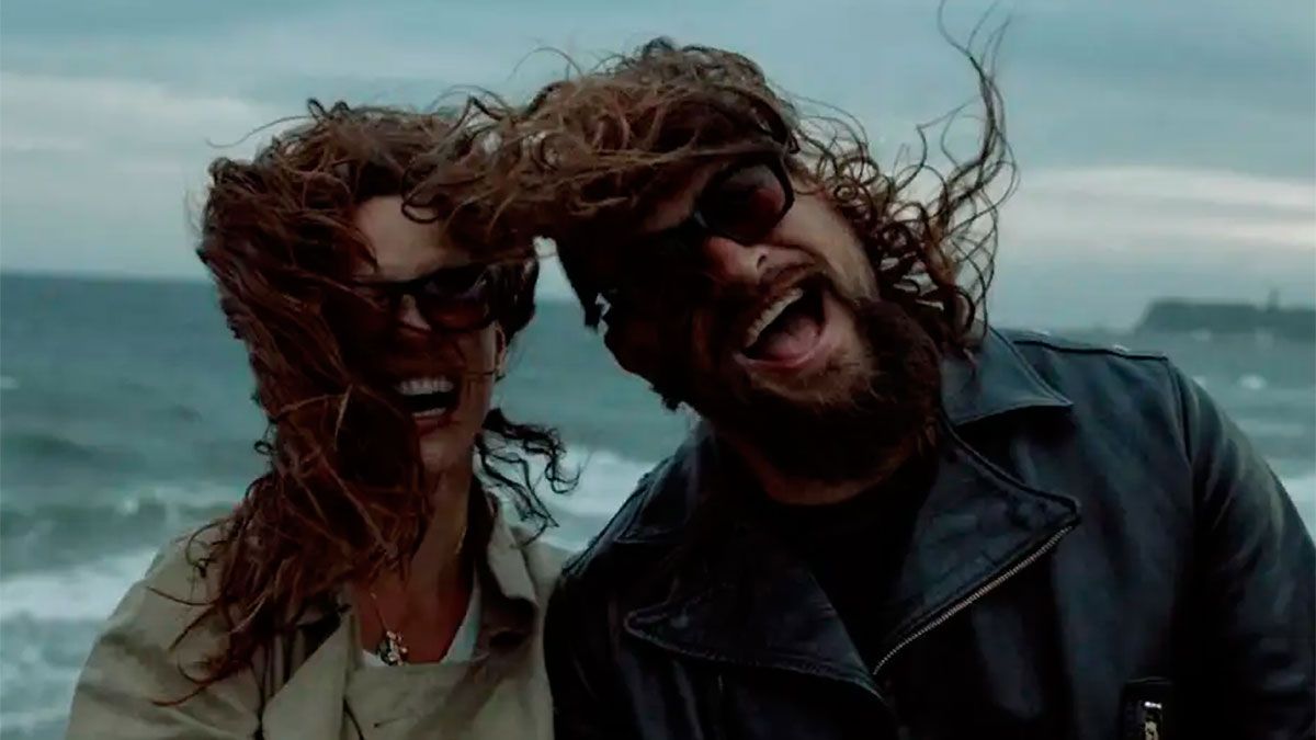 Jason Momoa y Adria Arjona 