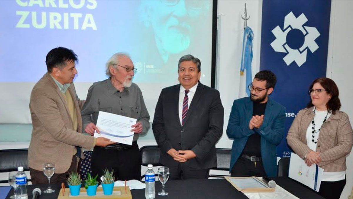 Humanidades reconoció en un emotivo acto la figura de Carlos Virgilio