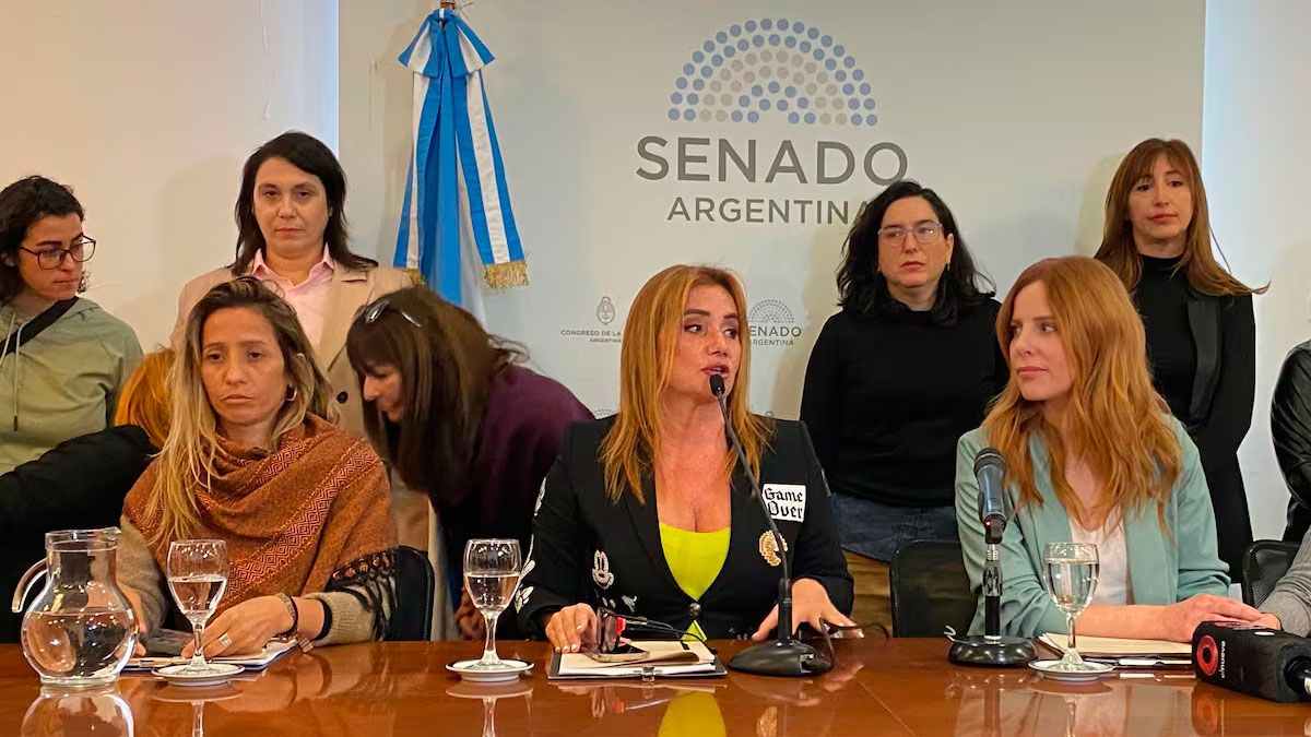 Periodistas denunciaron acoso 