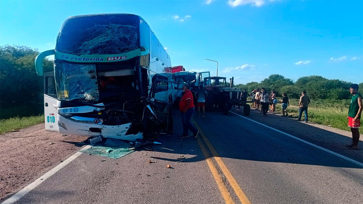 Dos camiones y un colectivo protagonizaron un terrible choque en la ...