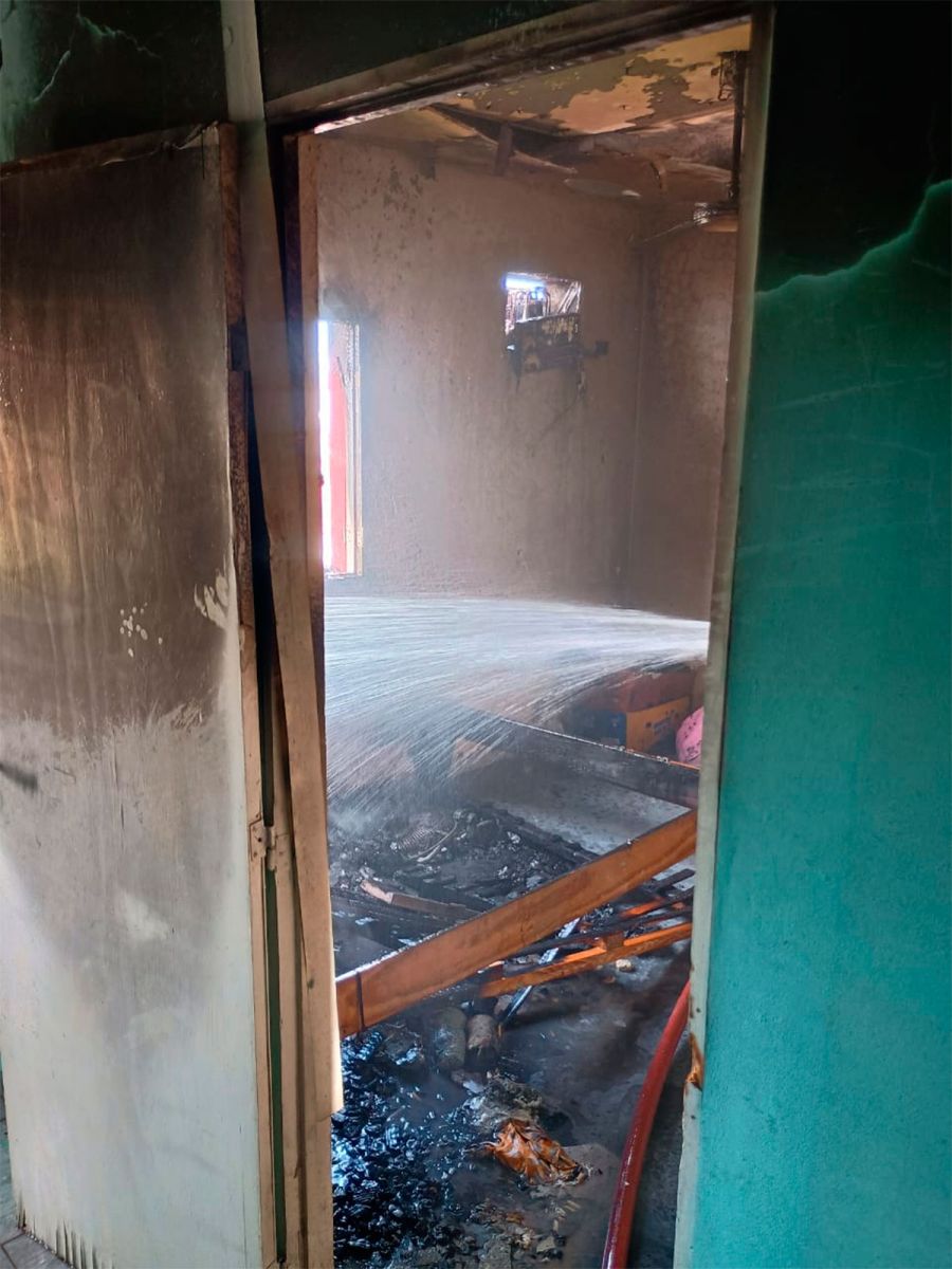 Voraz incendio en un edificio en pleno centro de Santiago del Estero ...