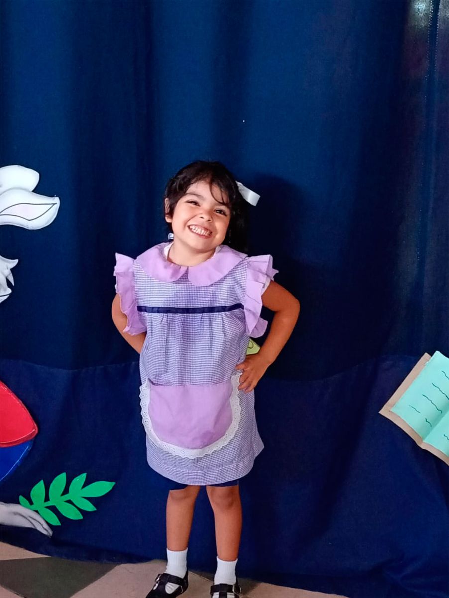 Ayme Paz feliz en su vuelta a clases 