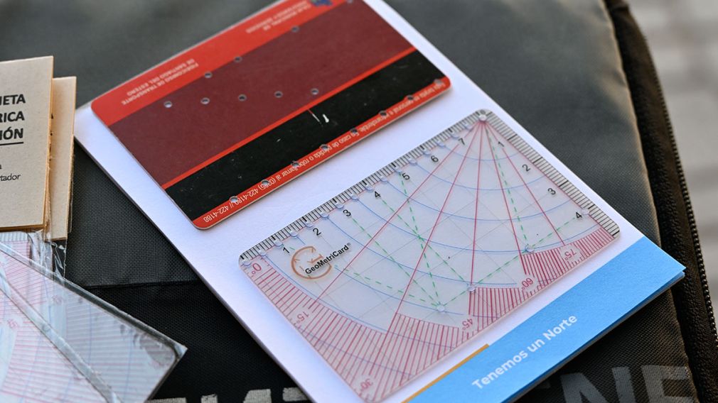 Martín Cascales - Geometricard 