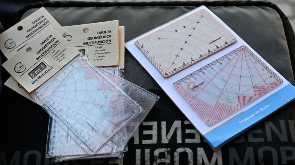 Martín Cascales - Geometricard 