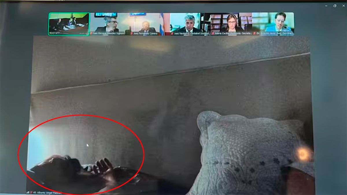 Empresario en la cama 