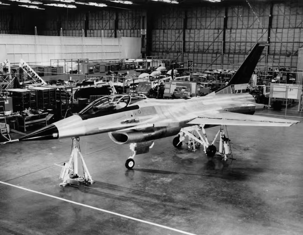 El prototipo del YF-16 que piloteó Oestricher fue presentado por primera vez en 1973 (Getty Images) 