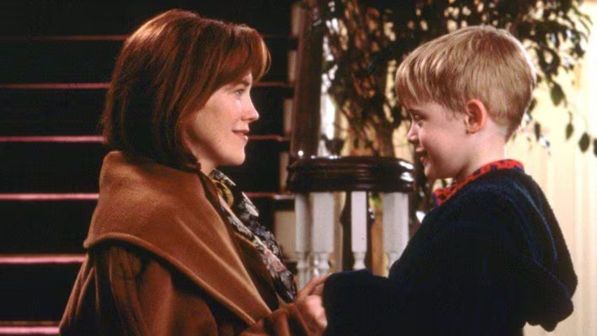 Catherine O’Hara junto a Macaulay Culkin en 