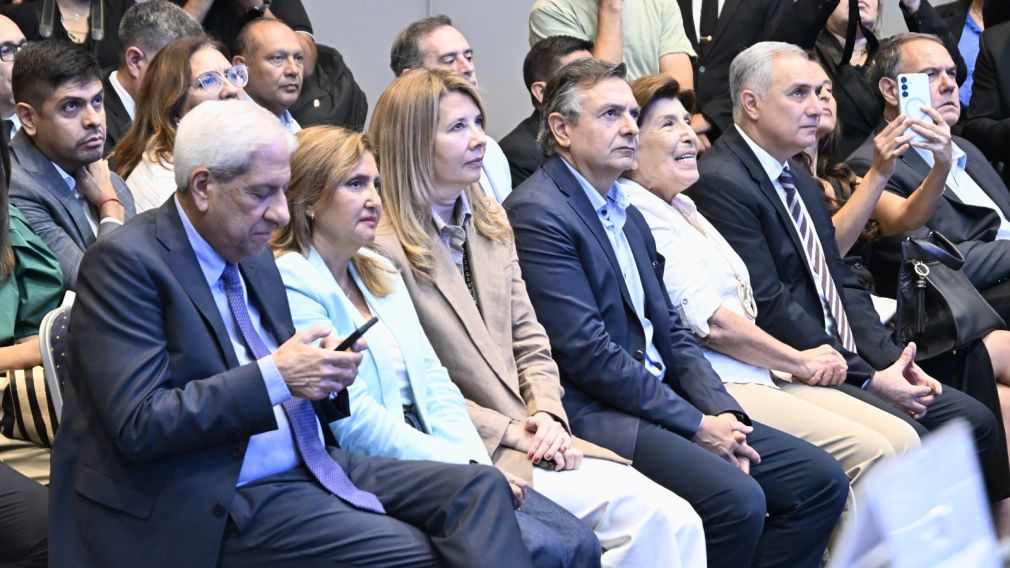 Conferencia de prensa Santiago Crece con Vos 