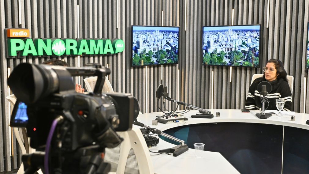 Cecilia Escobar en Radio Panorama. 