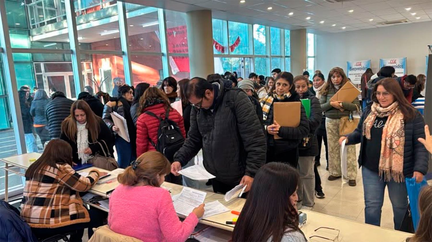 El gobernador Elías Suárez resaltó el interés de los docentes en el concurso de cargos directivos