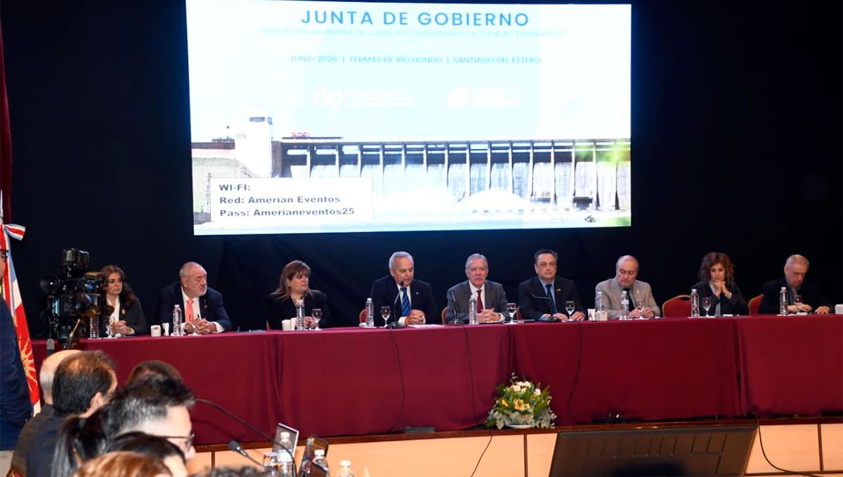 Con la presencia de Elías Suárez, profesionales de Ciencias Económicas de todo el país se reúnen en Las Termas - Diario Panorama