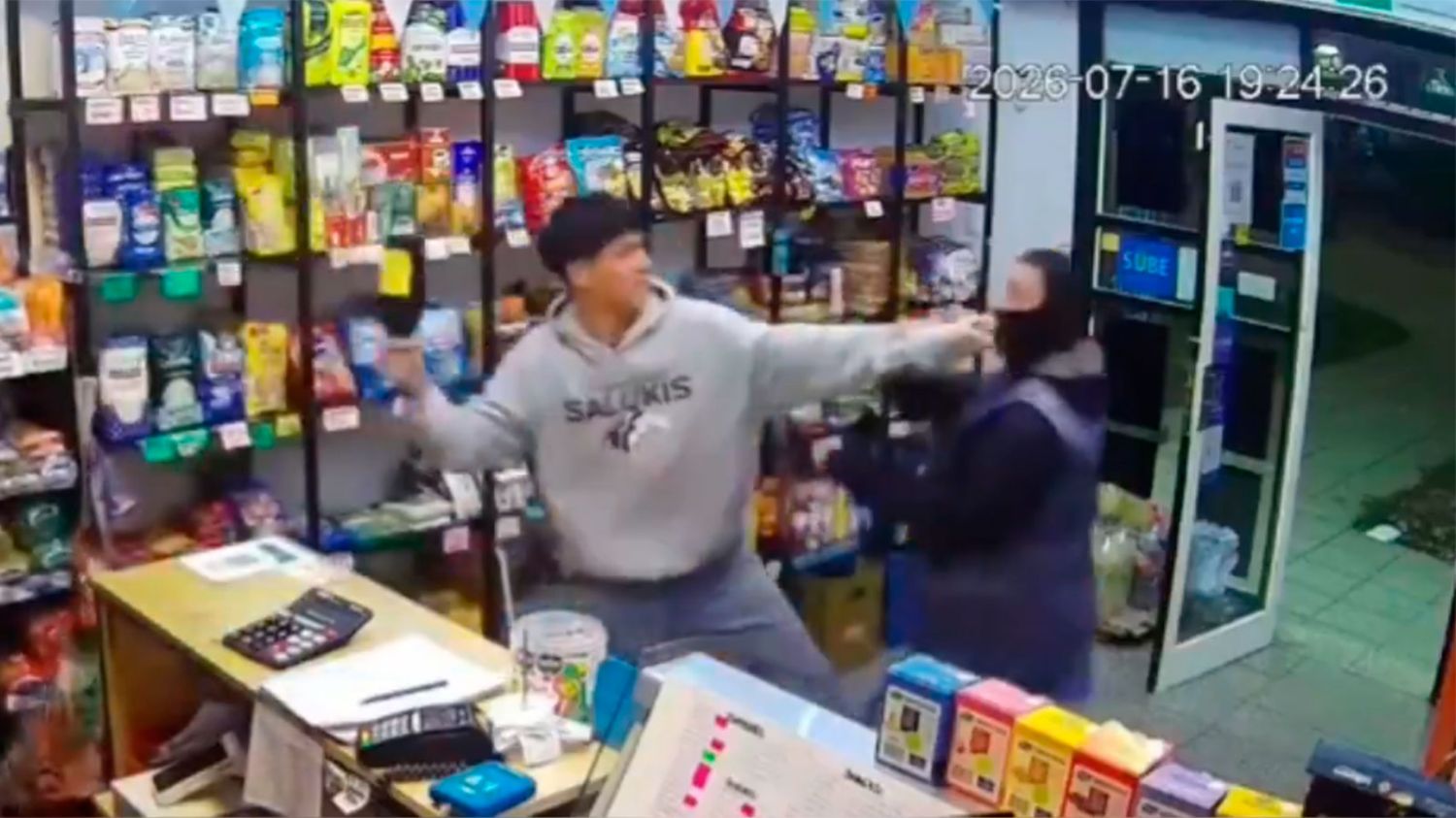 Delincuente recibió un botellazo en la cabeza cuando intentó asaltar en un kiosco