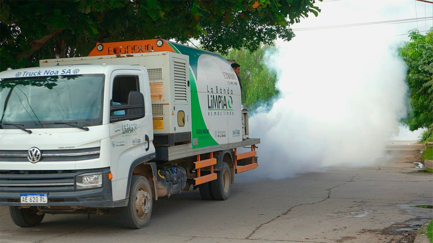 Se refuerzan las tareas de fumigación en los barrios bandeños - Diario Panorama