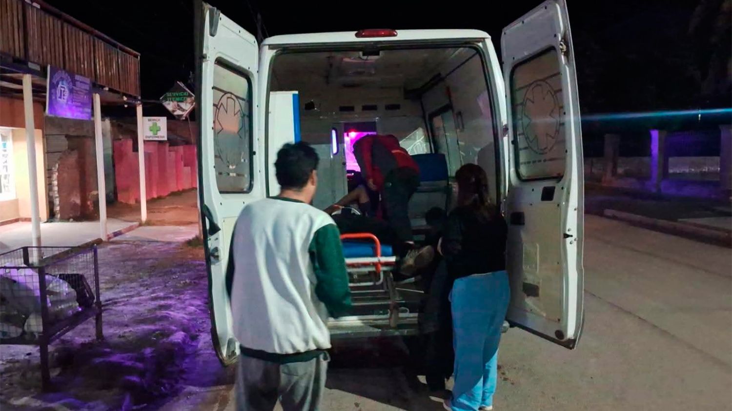 Añatuya: una familia rescató a un joven golpeado y una patota destruyó su casa - Diario Panorama