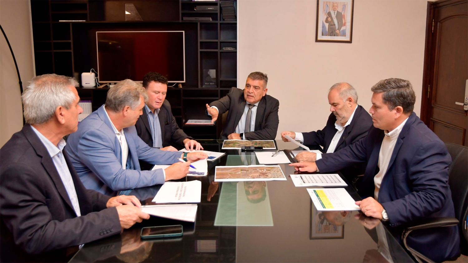 El Gobierno provincial avanza con un amplio plan de obras hídricas para fortalecer las defensas de Santiago
