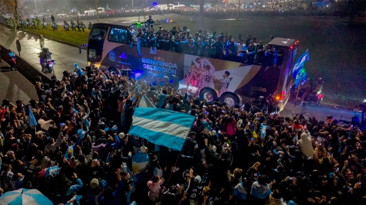 VIDEO | El emotivo homenaje de la AFA a la Selección tras el conmovedor recibimiento en el país