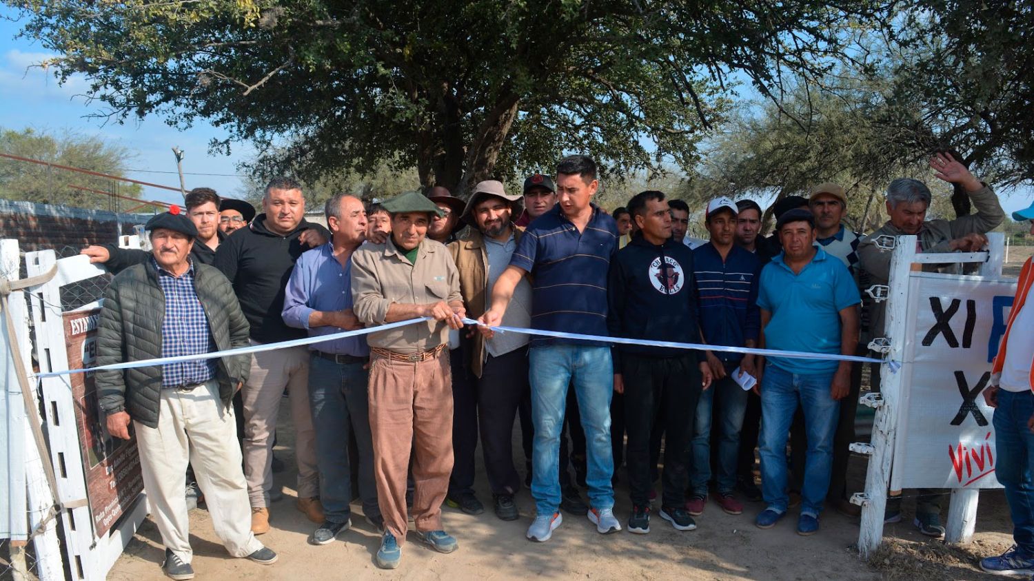 Vaca Humán vivió una multitudinaria edición de la Expo Caprina y el Rally Maratón de Burros - Diario Panorama