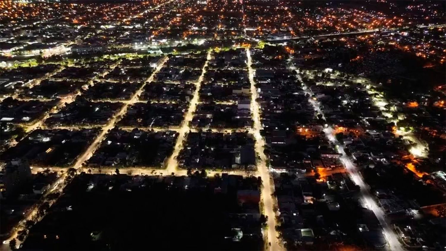 Roger Elías Nediani destacó las obras de alumbrado público realizadas para modernizar e iluminar la ciudad - Diario P