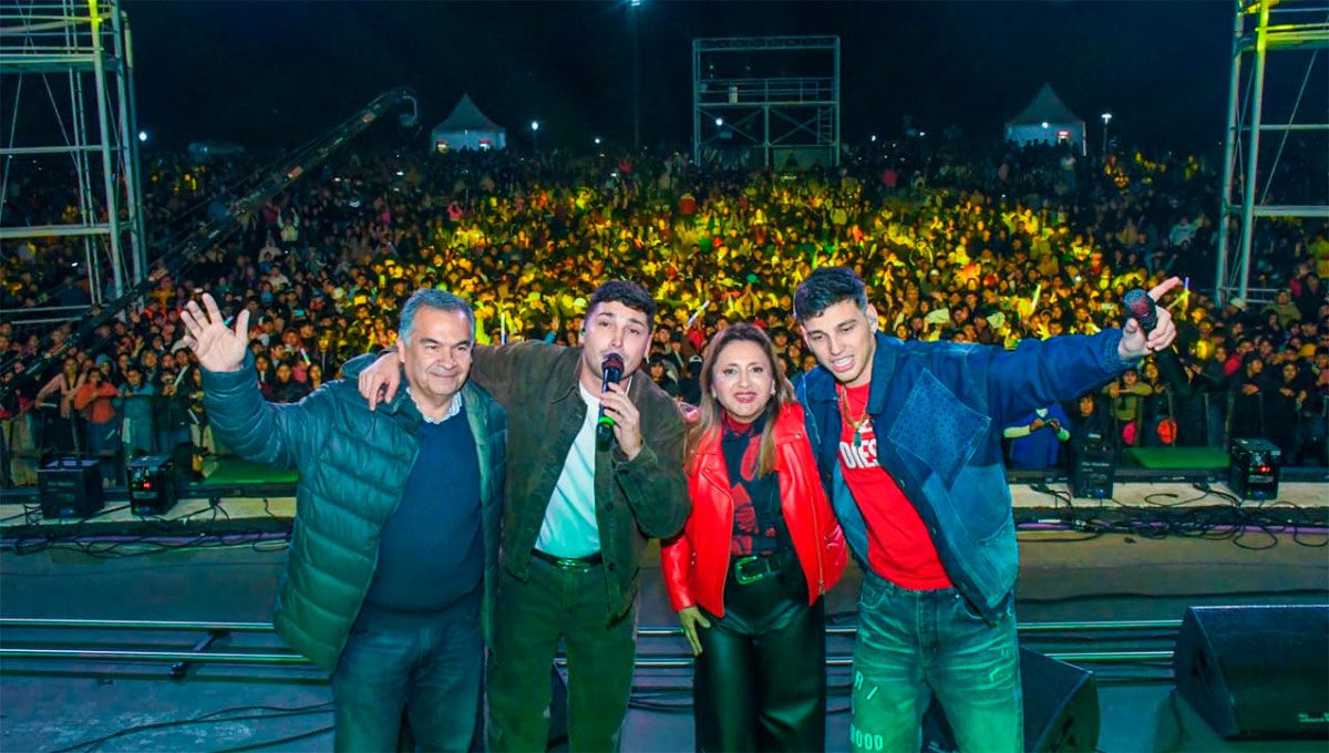 Fuentes y Benavente participaron del Festival Día del Amigo que tuvo un lleno total en la plaza Añoranzas