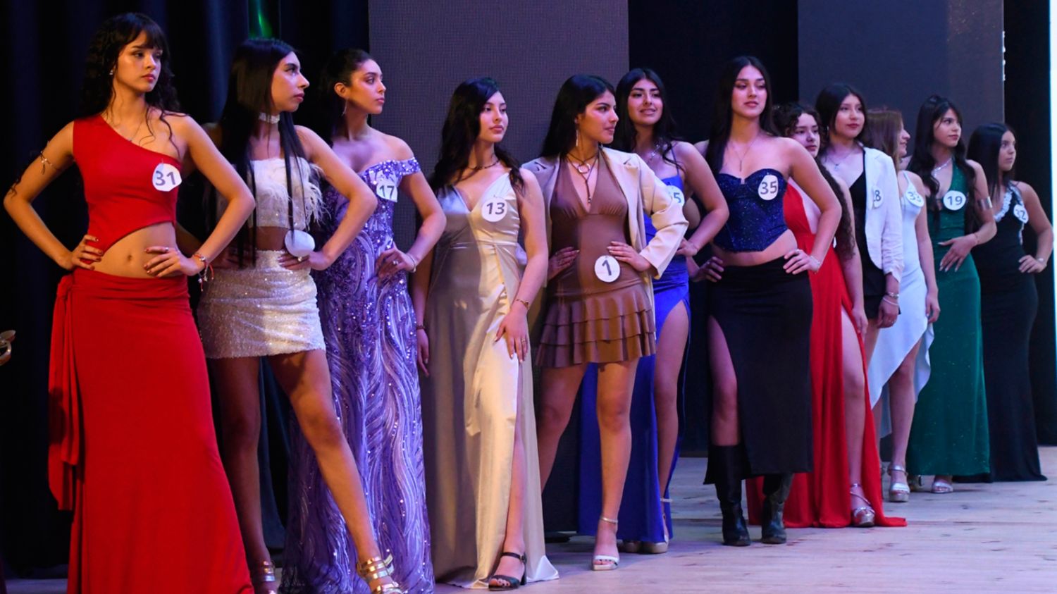 Candidatas a reina de estudiantes 