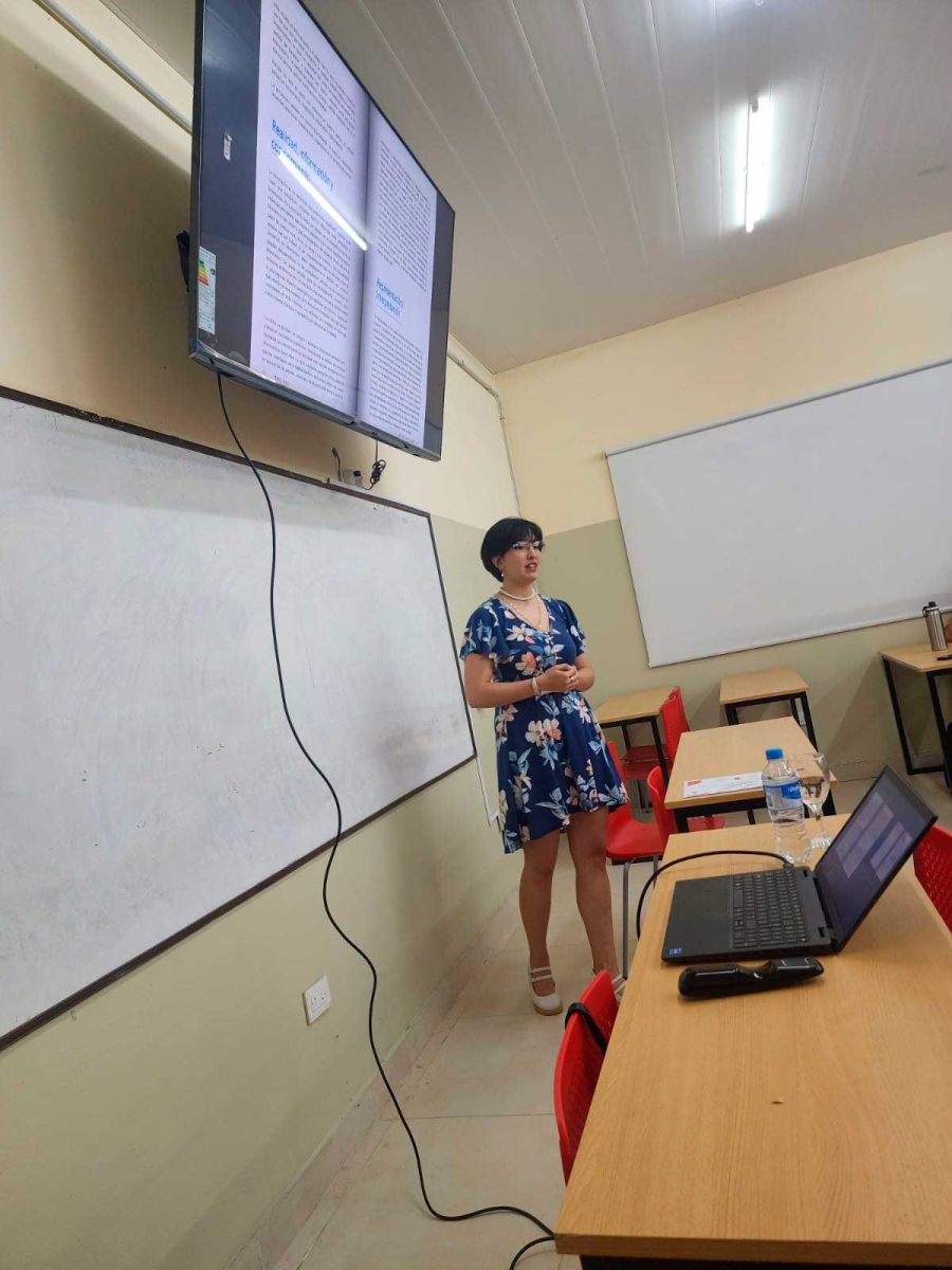 Guadalupe Núñez, alumna de segundo año, presentó una cartilla académica de gran utilidad para todos los estudiantes. 