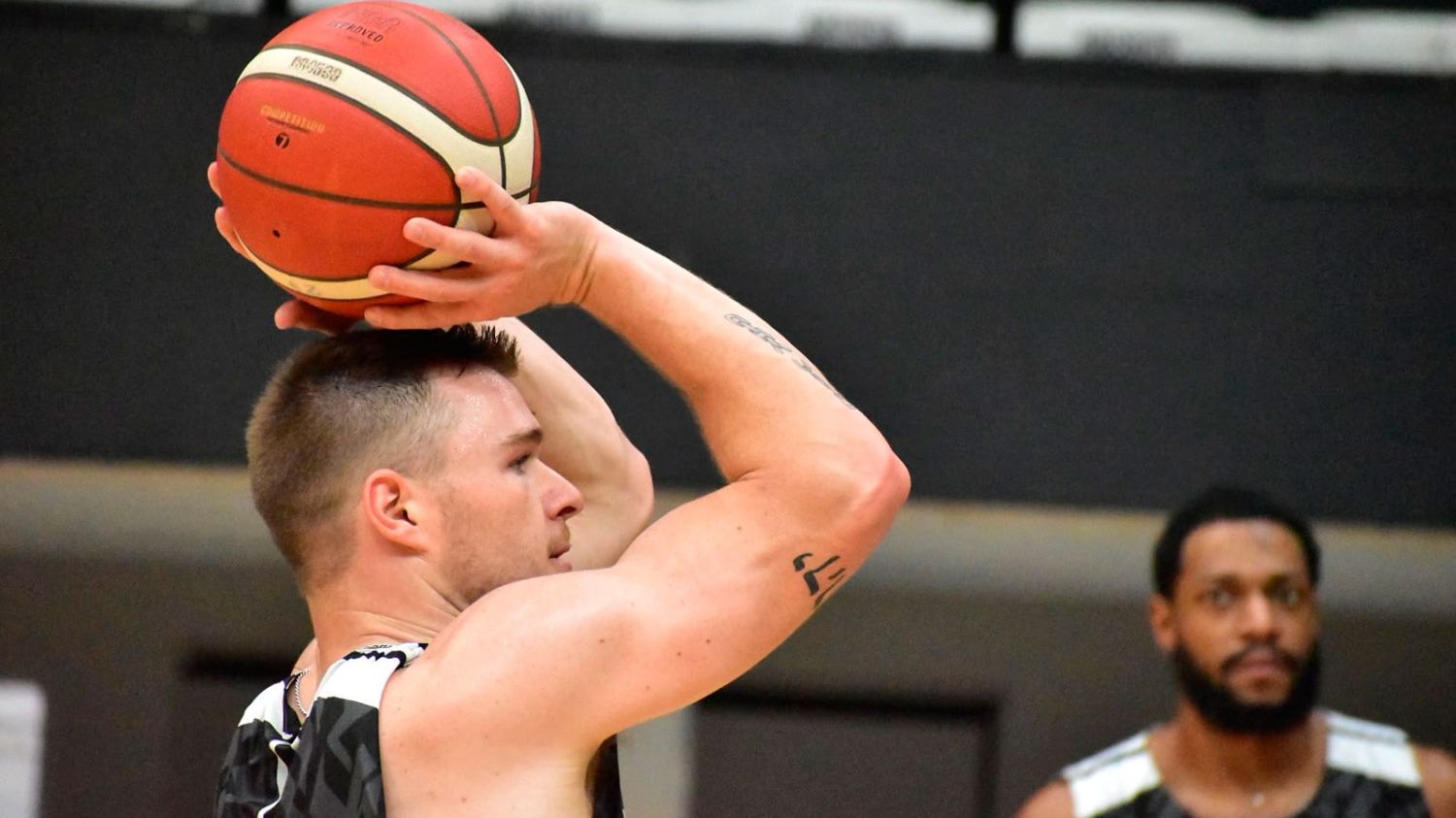 Lucas Lorenzen en sus primeros partidos con Olímpico