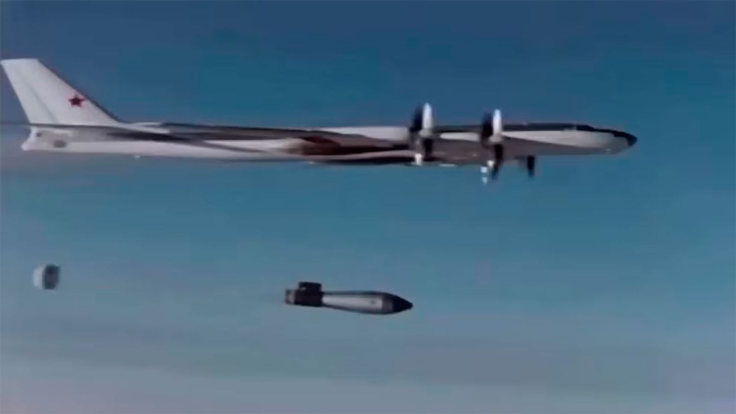 Un Tupolev Tu-95 lanzando la bomba 